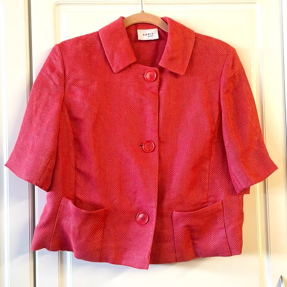 A-K-R-I-S classic designer piece tweed short jacket miss a button in the back